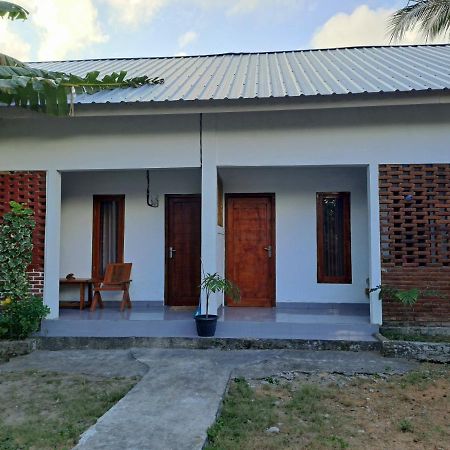 Mandalika Homestay Kuta  Eksteriør billede