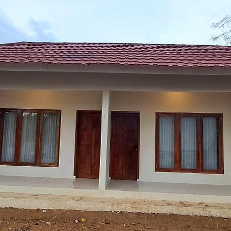 Mandalika Homestay Kuta  Eksteriør billede