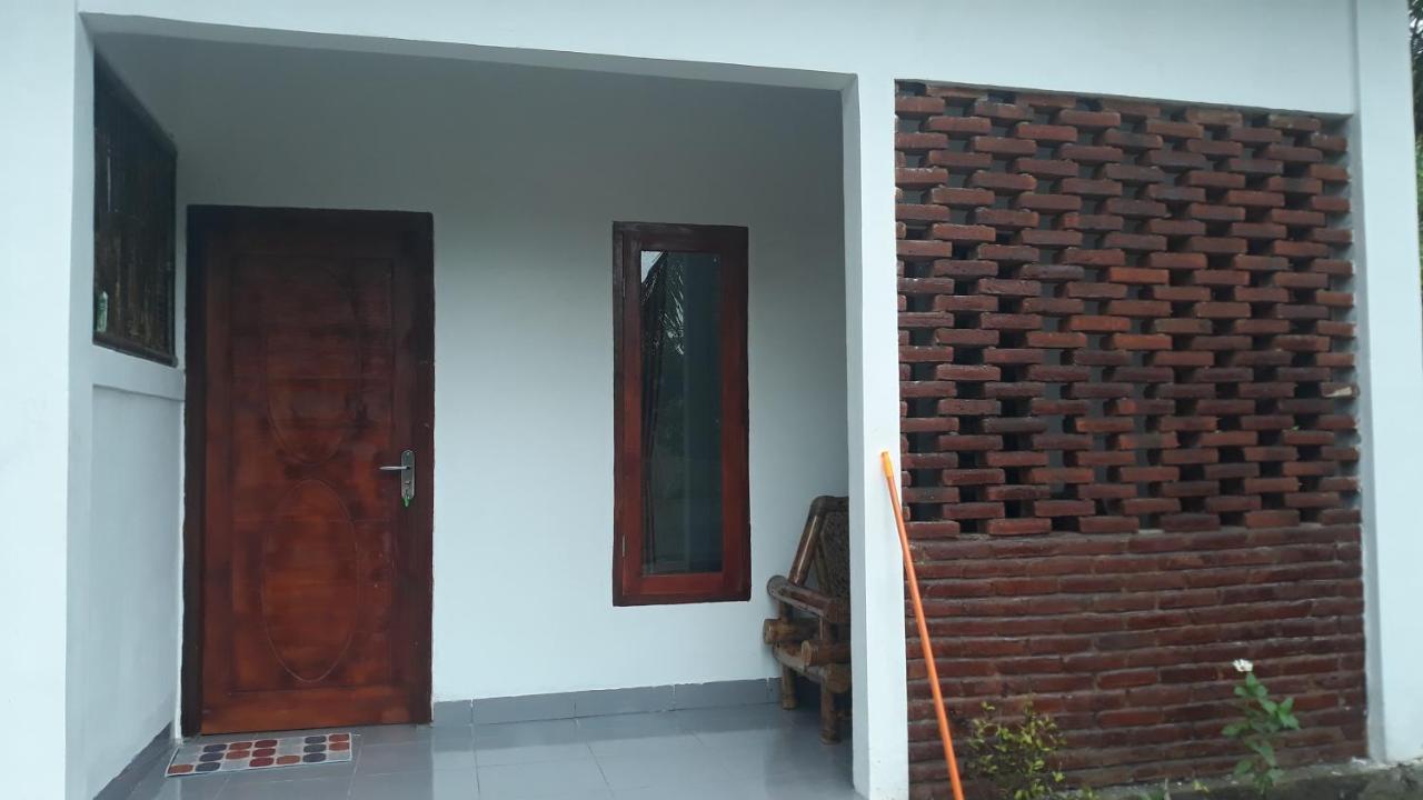 Mandalika Homestay Kuta  Værelse billede