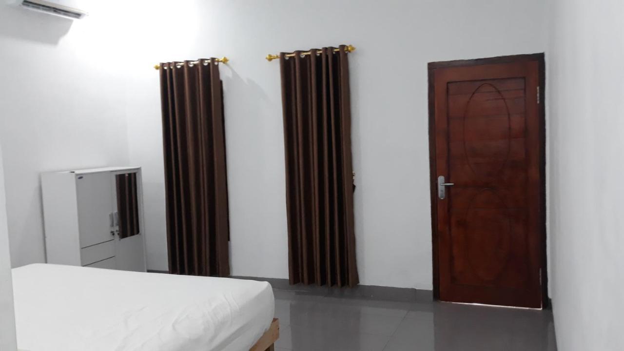 Mandalika Homestay Kuta  Eksteriør billede